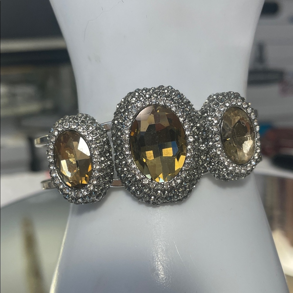 Elegant Silver and Amber Women's Clamper Bracelet Size 7